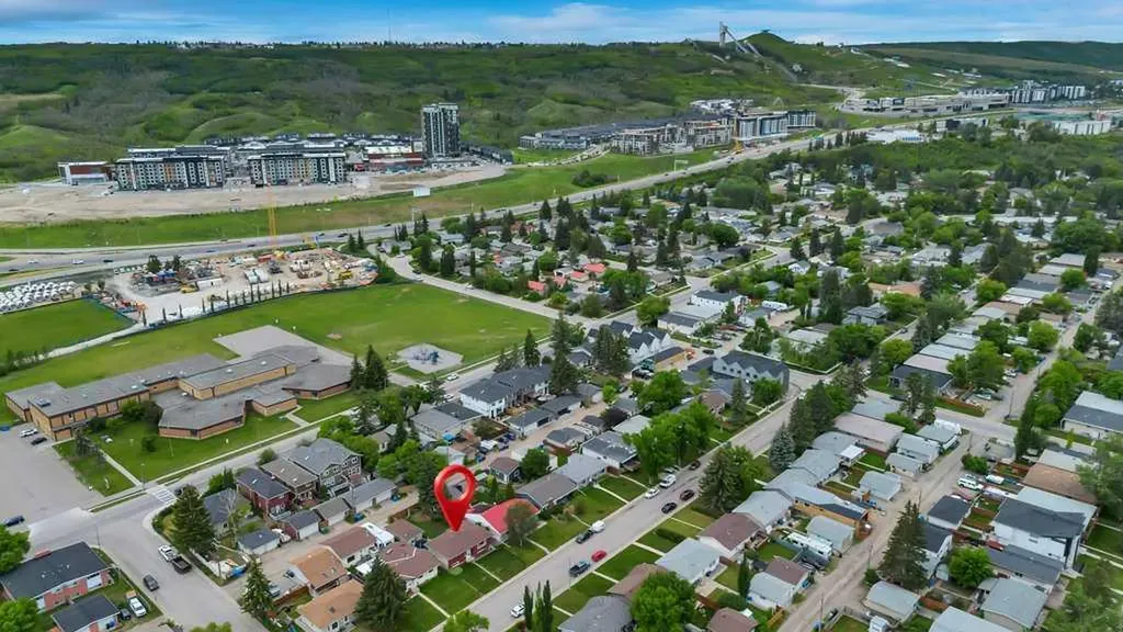 7311 35 Avenue NW Calgary AB T3B 1T2