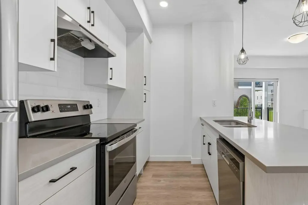 24 Rivercrest Drive Cochrane AB T4C 2C8