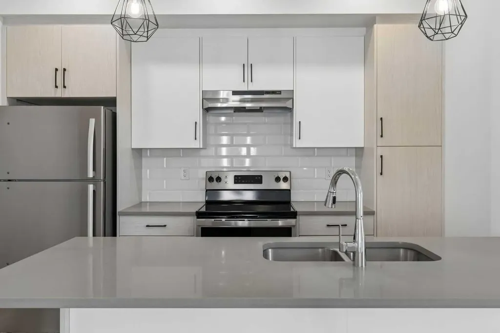 24 Rivercrest Drive Cochrane AB T4C 2C8