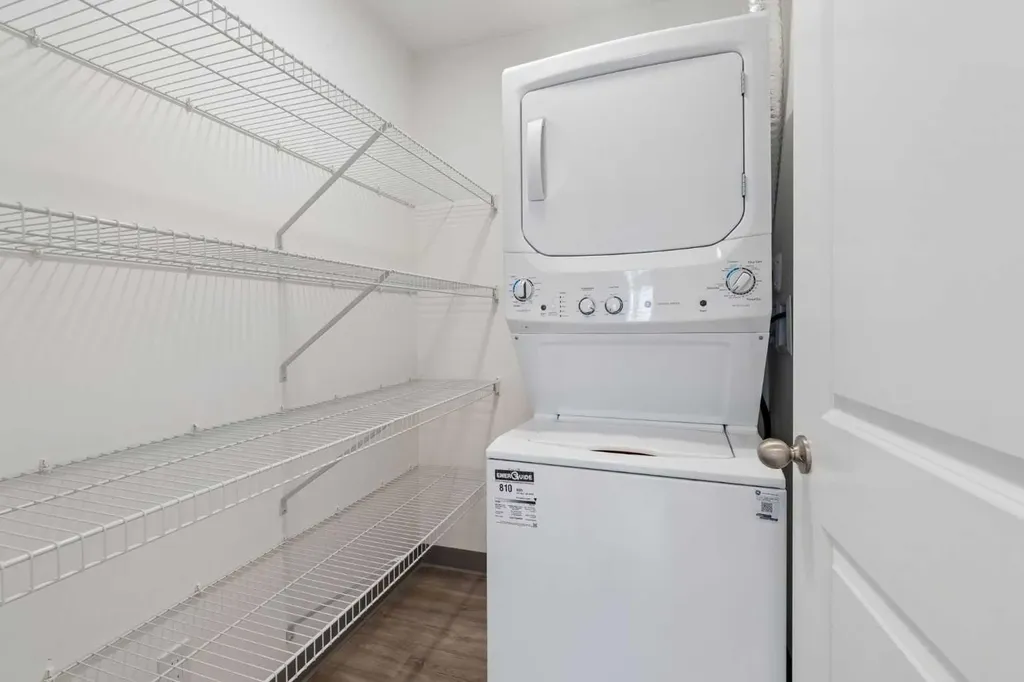 24 Rivercrest Drive Cochrane AB T4C 2C8