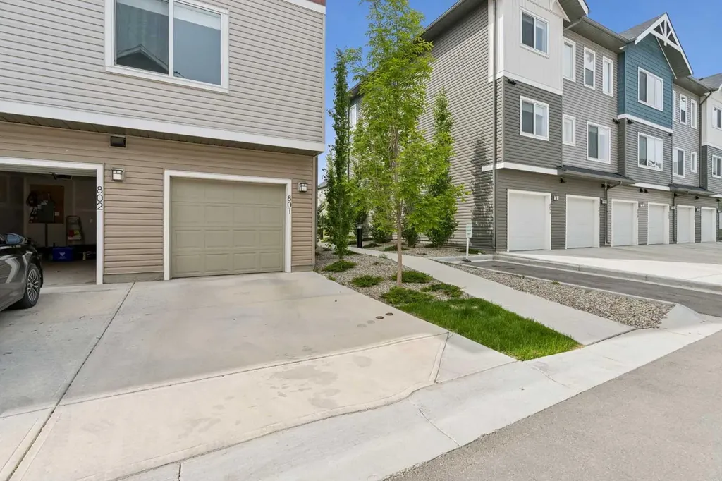24 Rivercrest Drive Cochrane AB T4C 2C8