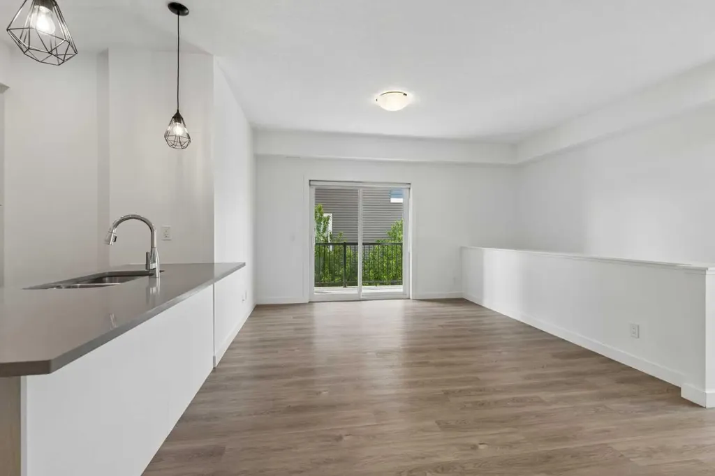 24 Rivercrest Drive Cochrane AB T4C 2C8