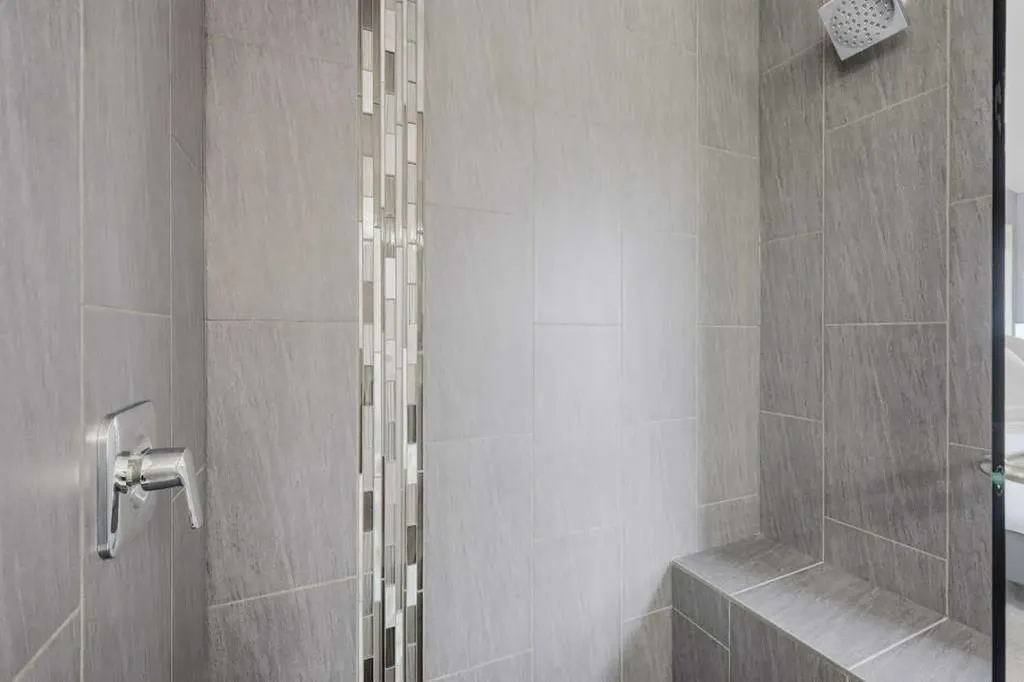 23 Vanveller Way Sylvan Lake AB T4S 0M4