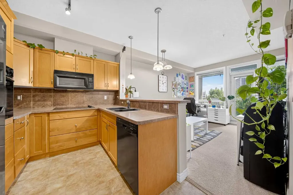 3111 34 Avenue NW Calgary AB T2L 0Y2