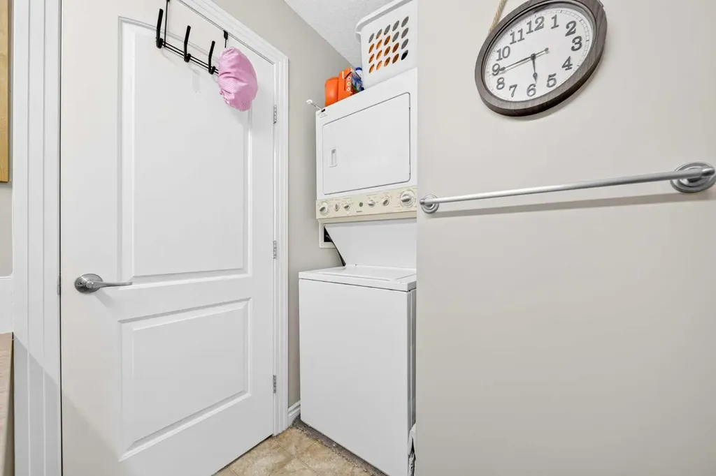 3111 34 Avenue NW Calgary AB T2L 0Y2