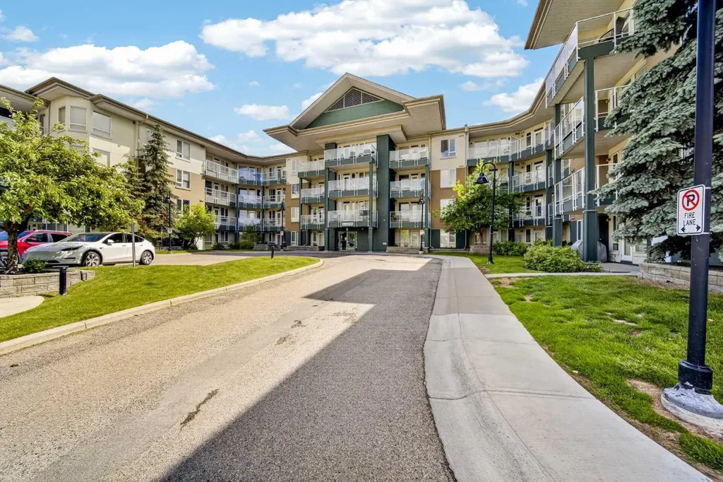 3111 34 Avenue NW Calgary AB T2L 0Y2
