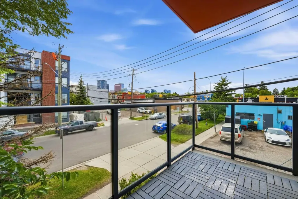805 4 Street NE Calgary AB T2E 3S9