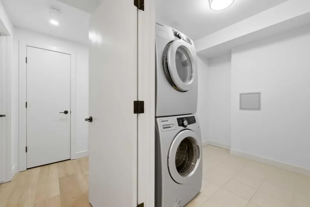 805 4 Street NE Calgary AB T2E 3S9