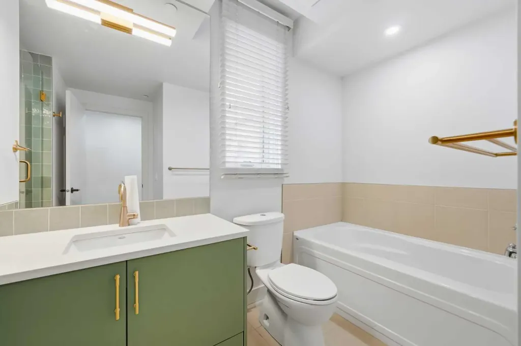 805 4 Street NE Calgary AB T2E 3S9