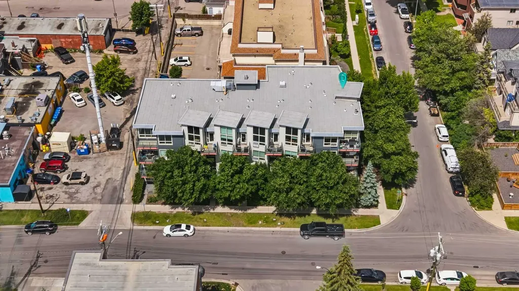 805 4 Street NE Calgary AB T2E 3S9