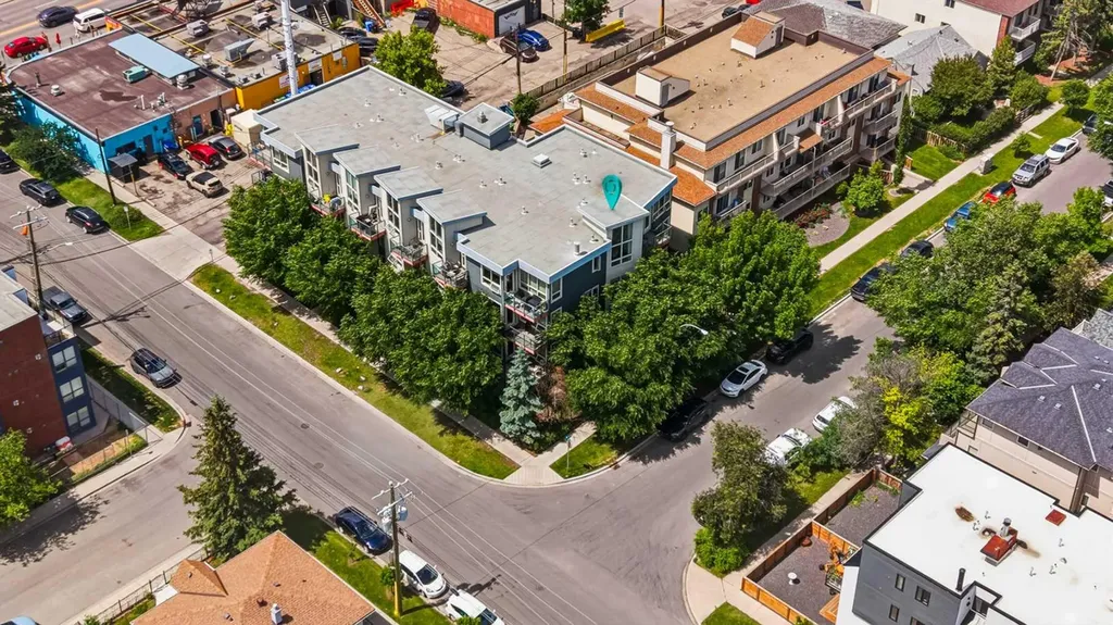 805 4 Street NE Calgary AB T2E 3S9