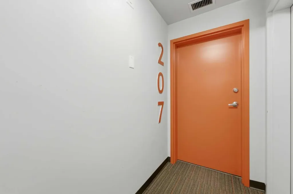 805 4 Street NE Calgary AB T2E 3S9
