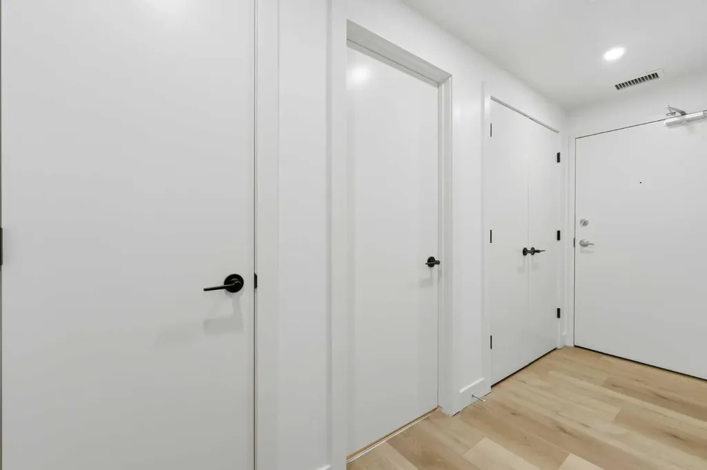 805 4 Street NE Calgary AB T2E 3S9