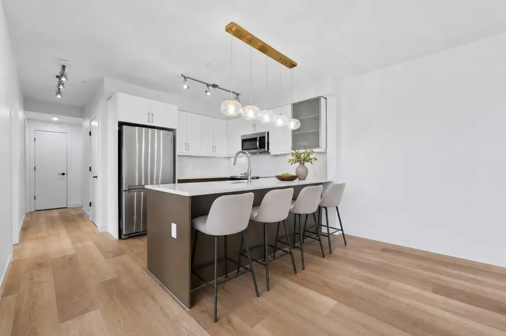 805 4 Street NE Calgary AB T2E 3S9