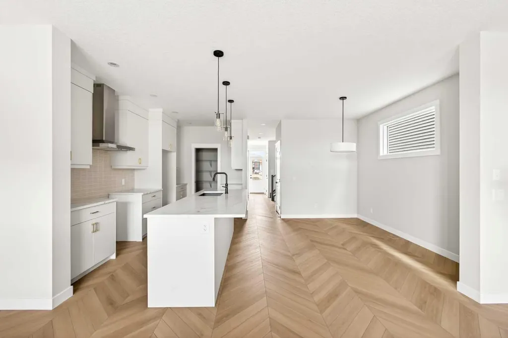 3130 Chinook Winds Drive SW Airdrie AB T4B 5P7