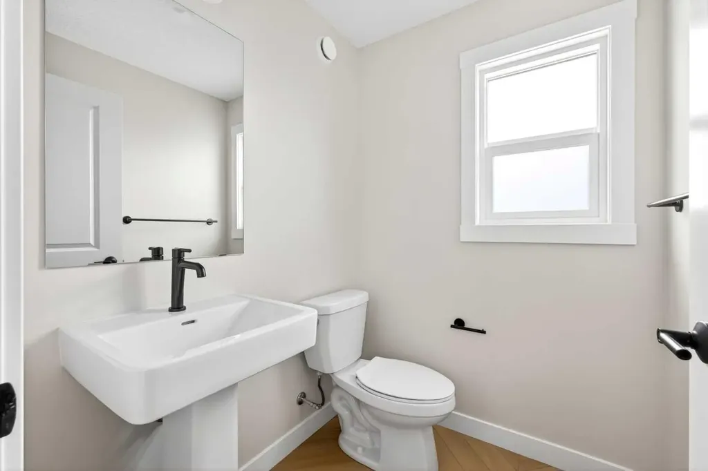 3130 Chinook Winds Drive SW Airdrie AB T4B 5P7