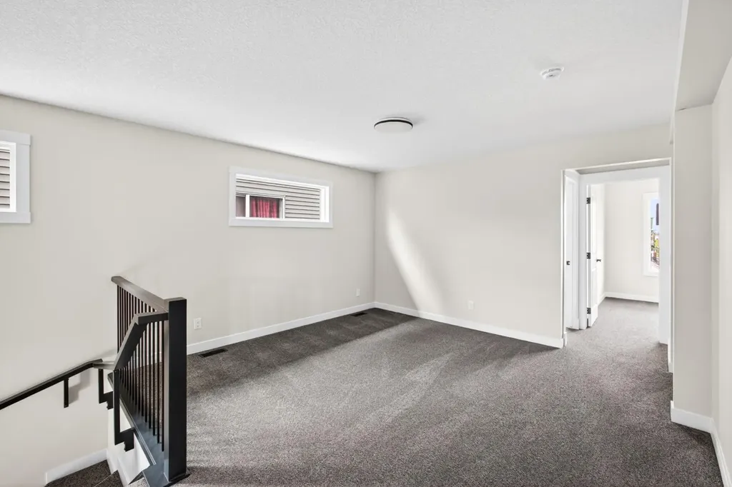 3130 Chinook Winds Drive SW Airdrie AB T4B 5P7
