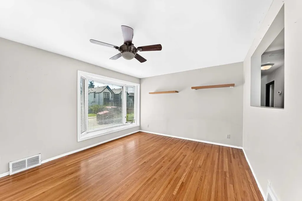 2028 Westmount Road NW Calgary AB T2N 3M9