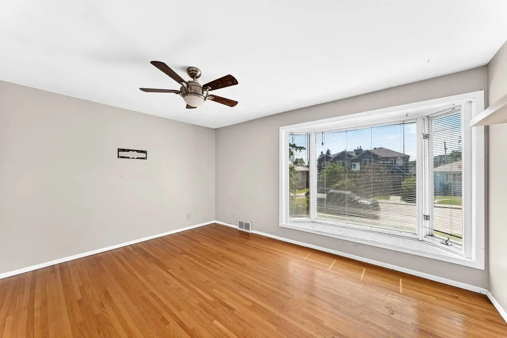 2028 Westmount Road NW Calgary AB T2N 3M9