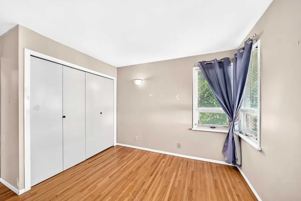 2028 Westmount Road NW Calgary AB T2N 3M9