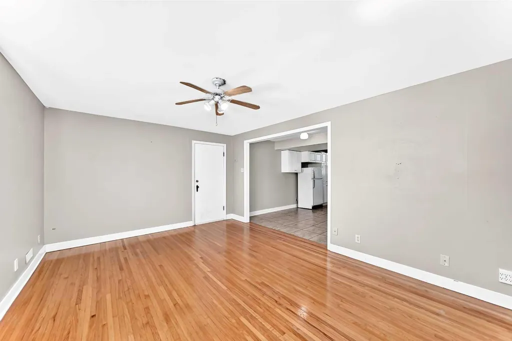 2028 Westmount Road NW Calgary AB T2N 3M9