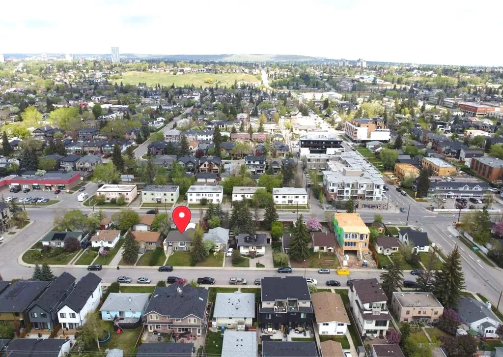 2028 Westmount Road NW Calgary AB T2N 3M9