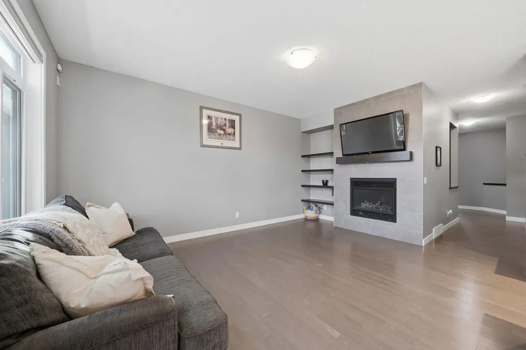 2632 Ravenslea Gardens SE Airdrie AB T4A 0T2