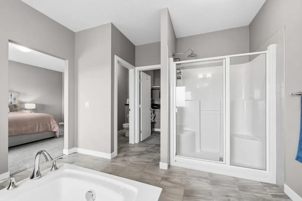2632 Ravenslea Gardens SE Airdrie AB T4A 0T2