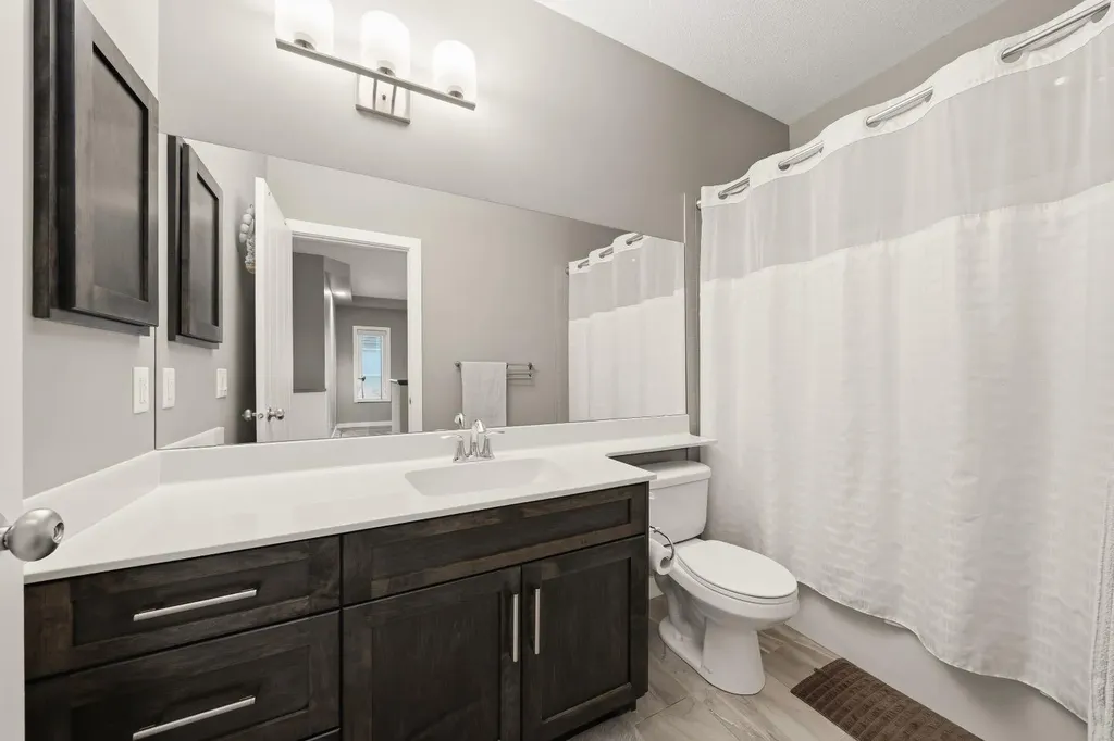2632 Ravenslea Gardens SE Airdrie AB T4A 0T2
