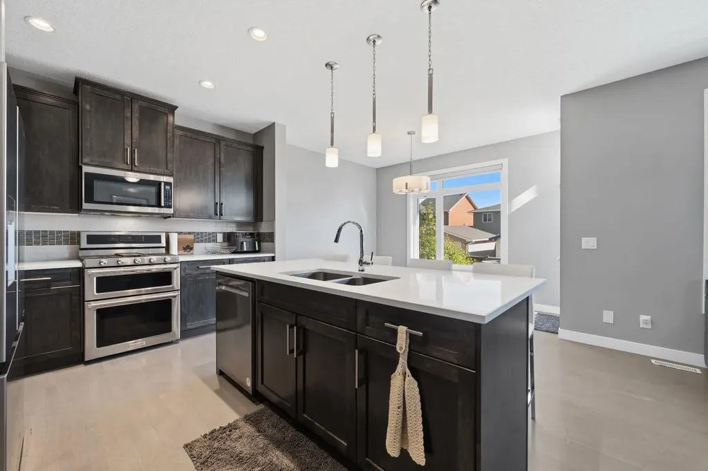 2632 Ravenslea Gardens SE Airdrie AB T4A 0T2