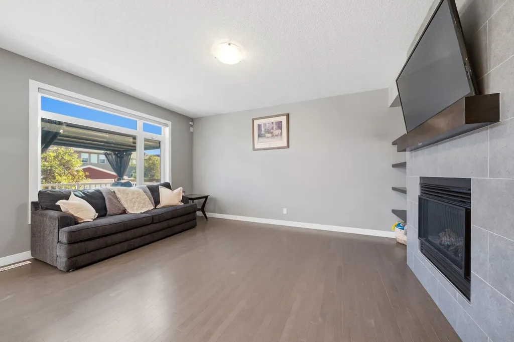 2632 Ravenslea Gardens SE Airdrie AB T4A 0T2