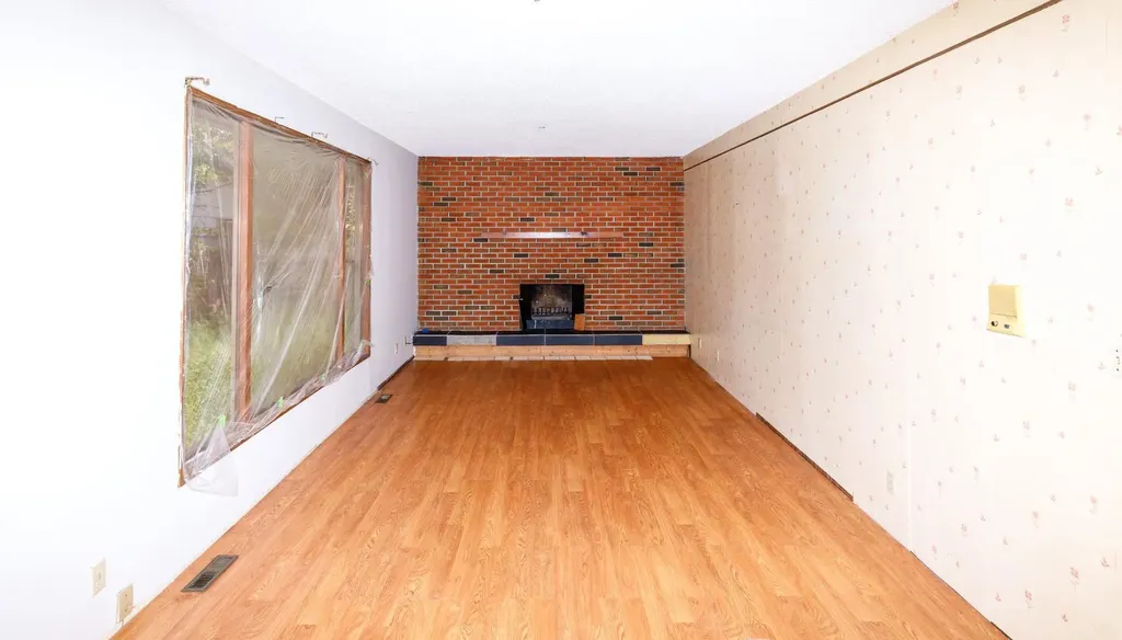 36 Asmundsen Avenue Red Deer AB T4R 1E9