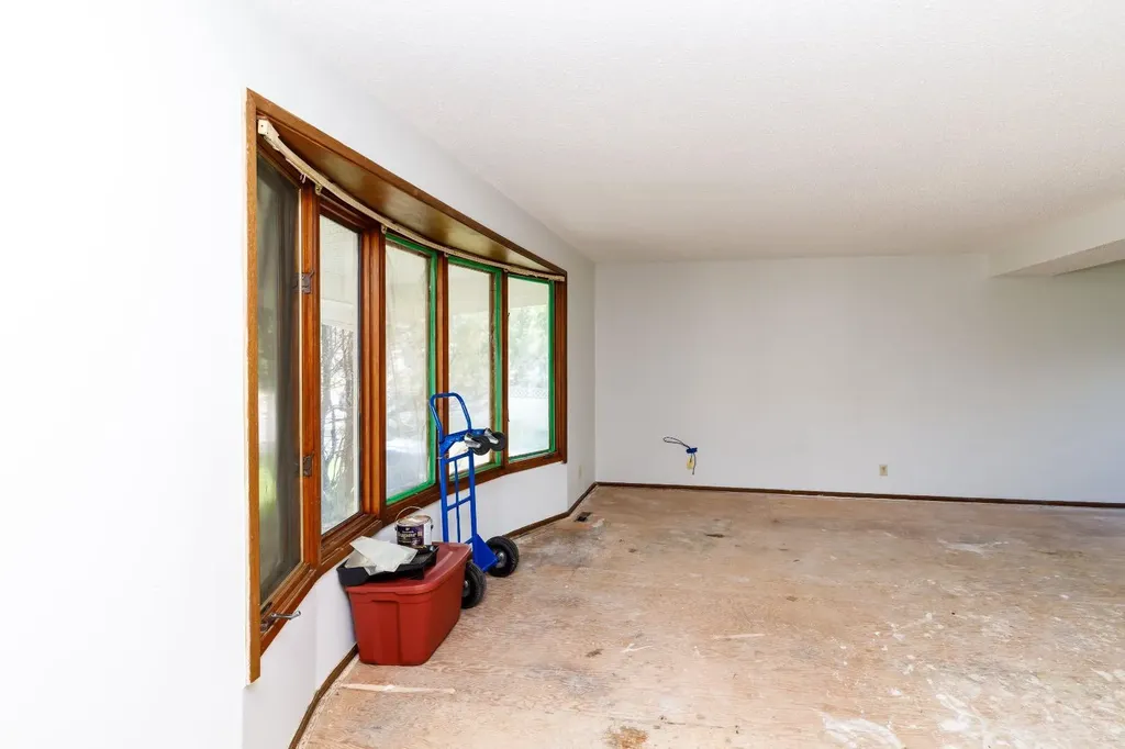 36 Asmundsen Avenue Red Deer AB T4R 1E9