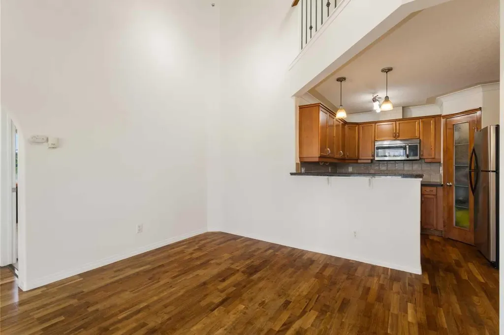1110 17 Street SW Calgary AB T3C 0R4