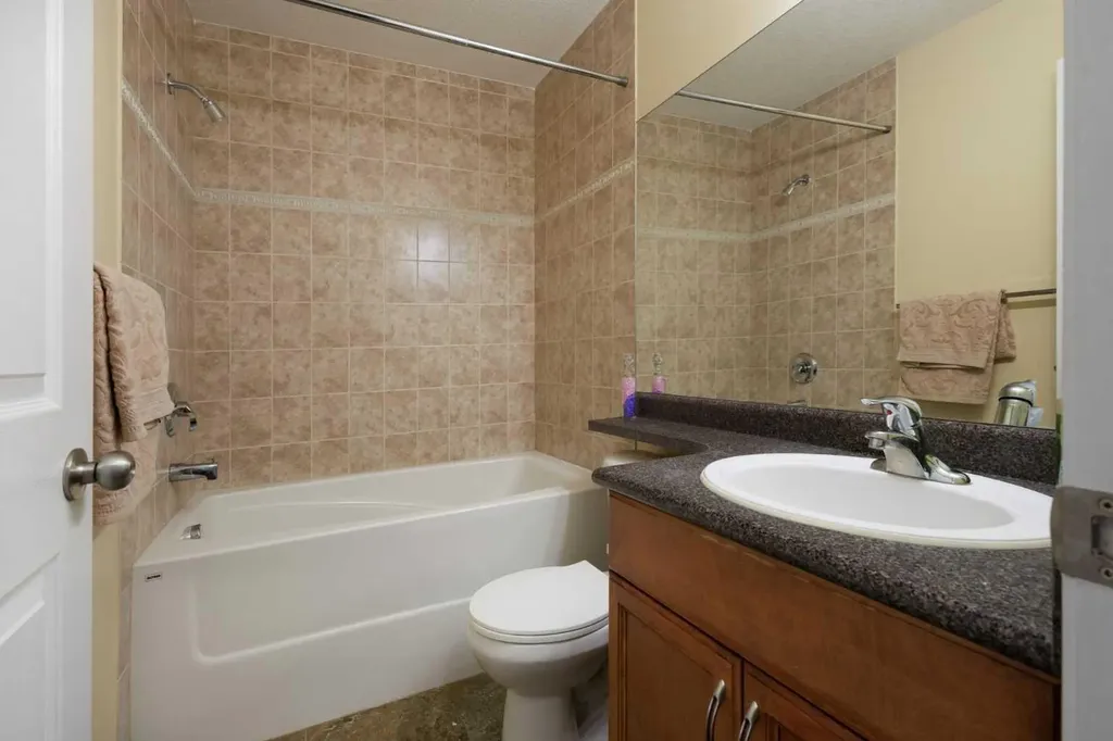 1110 17 Street SW Calgary AB T3C 0R4