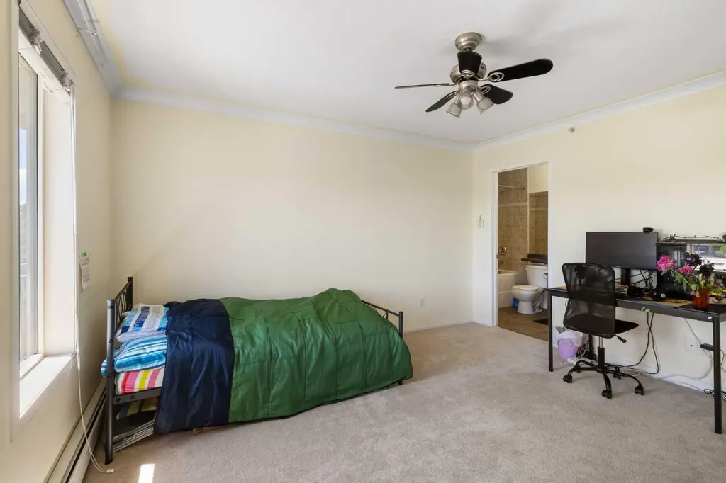 1110 17 Street SW Calgary AB T3C 0R4