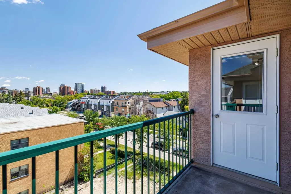 1110 17 Street SW Calgary AB T3C 0R4