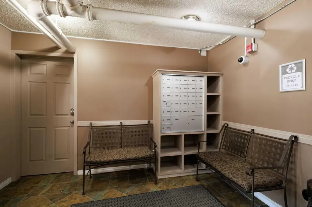 1110 17 Street SW Calgary AB T3C 0R4