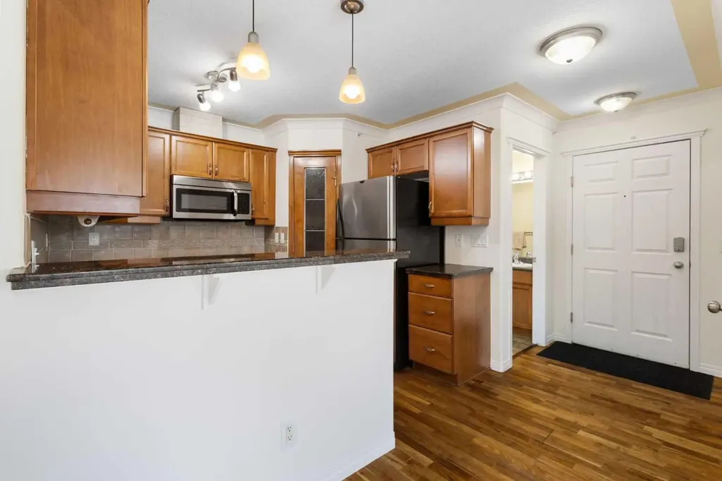 1110 17 Street SW Calgary AB T3C 0R4