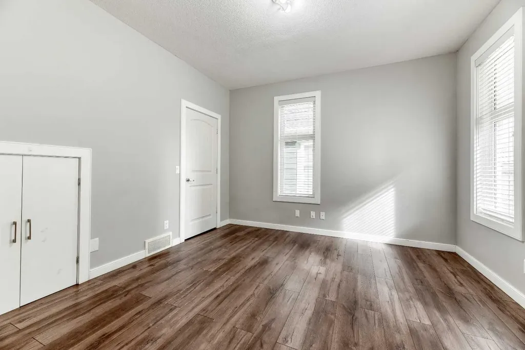 197 Silverado Plains Park SW Calgary AB T2X 1Y9