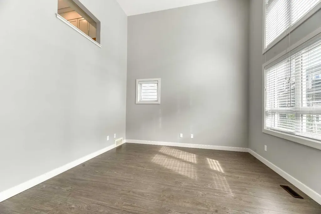197 Silverado Plains Park SW Calgary AB T2X 1Y9