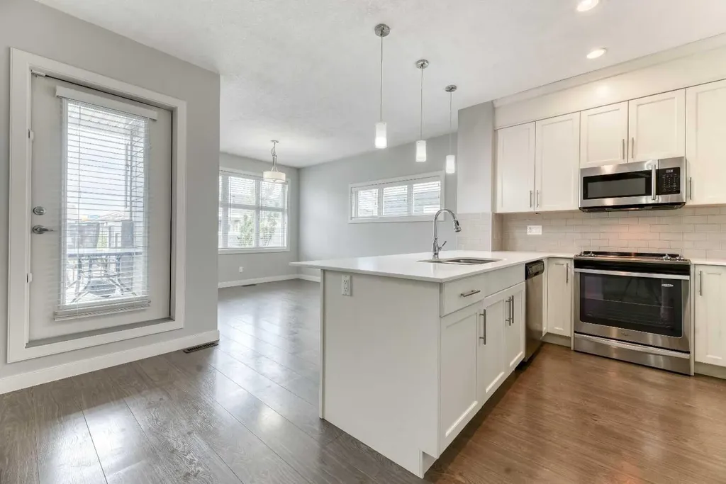 197 Silverado Plains Park SW Calgary AB T2X 1Y9