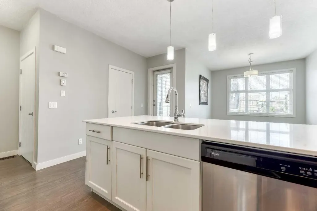 197 Silverado Plains Park SW Calgary AB T2X 1Y9