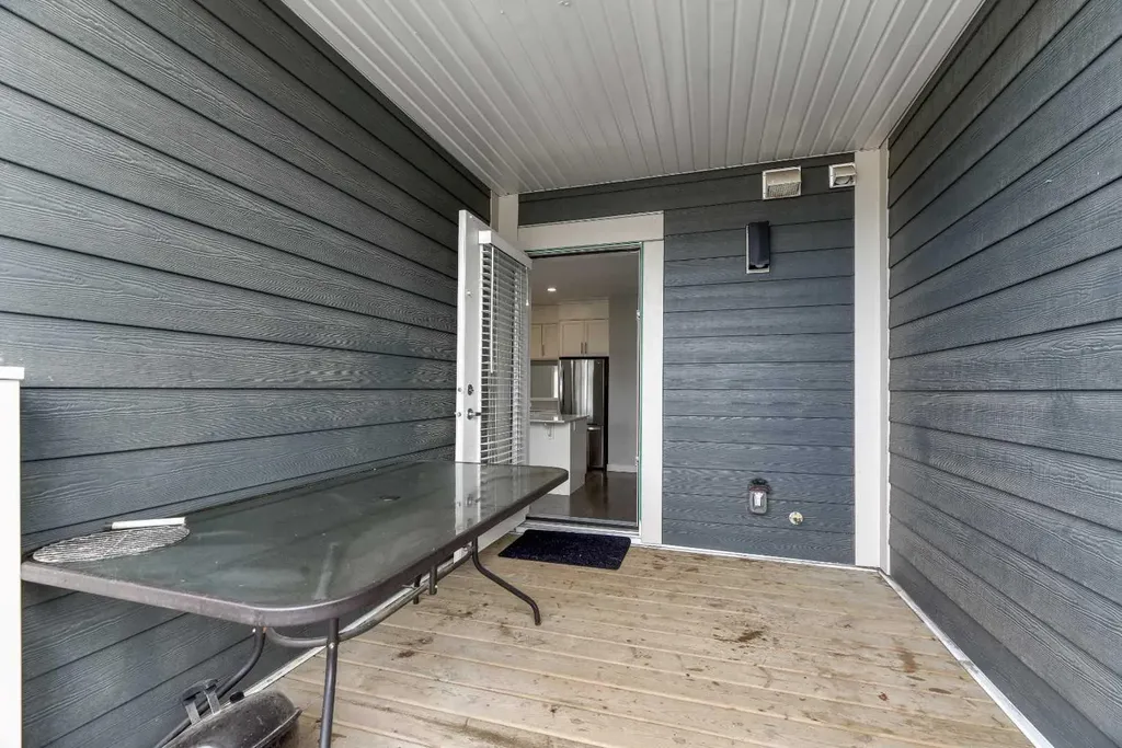 197 Silverado Plains Park SW Calgary AB T2X 1Y9