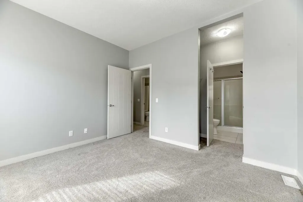 197 Silverado Plains Park SW Calgary AB T2X 1Y9