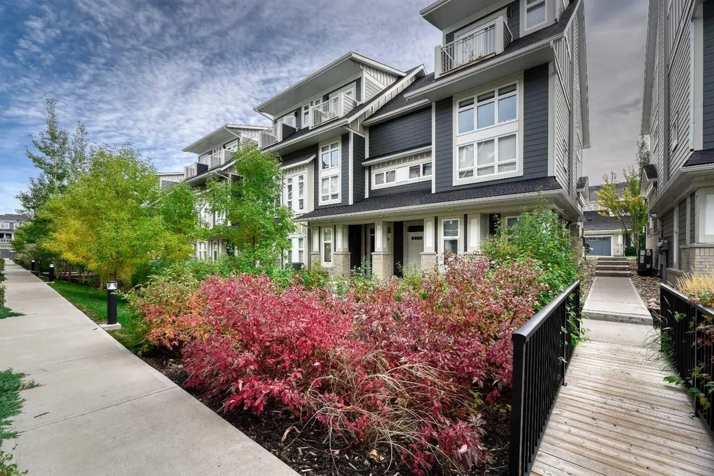 197 Silverado Plains Park SW Calgary AB T2X 1Y9