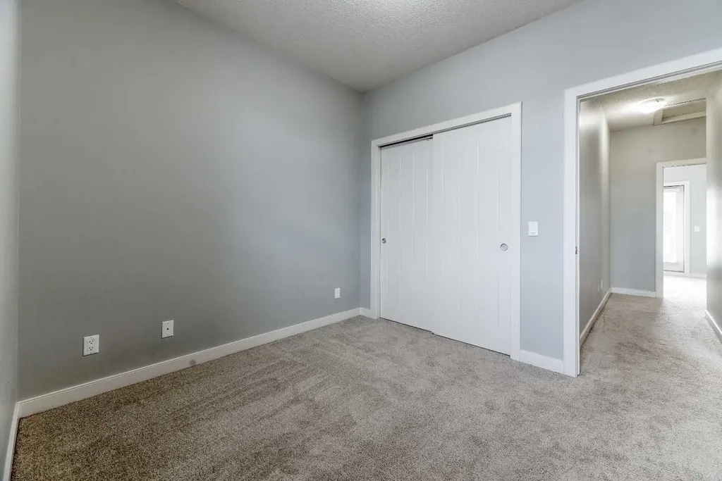 197 Silverado Plains Park SW Calgary AB T2X 1Y9