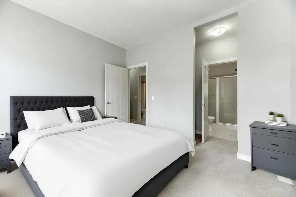197 Silverado Plains Park SW Calgary AB T2X 1Y9