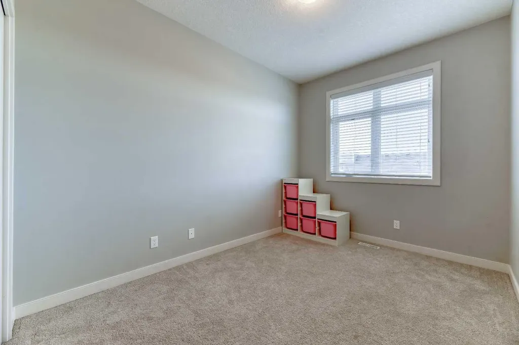 197 Silverado Plains Park SW Calgary AB T2X 1Y9