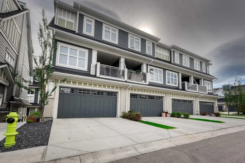 197 Silverado Plains Park SW Calgary AB T2X 1Y9